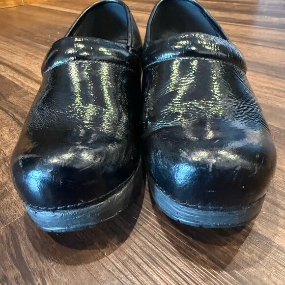 Skechers Tone-Ups Women's 8 Black Patent Leather Comfort Clogs Mules SN 38825 - Picture 7 of 14